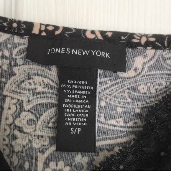 Jones New York Paisley Nightgown Size Small - Picture 7 of 8
